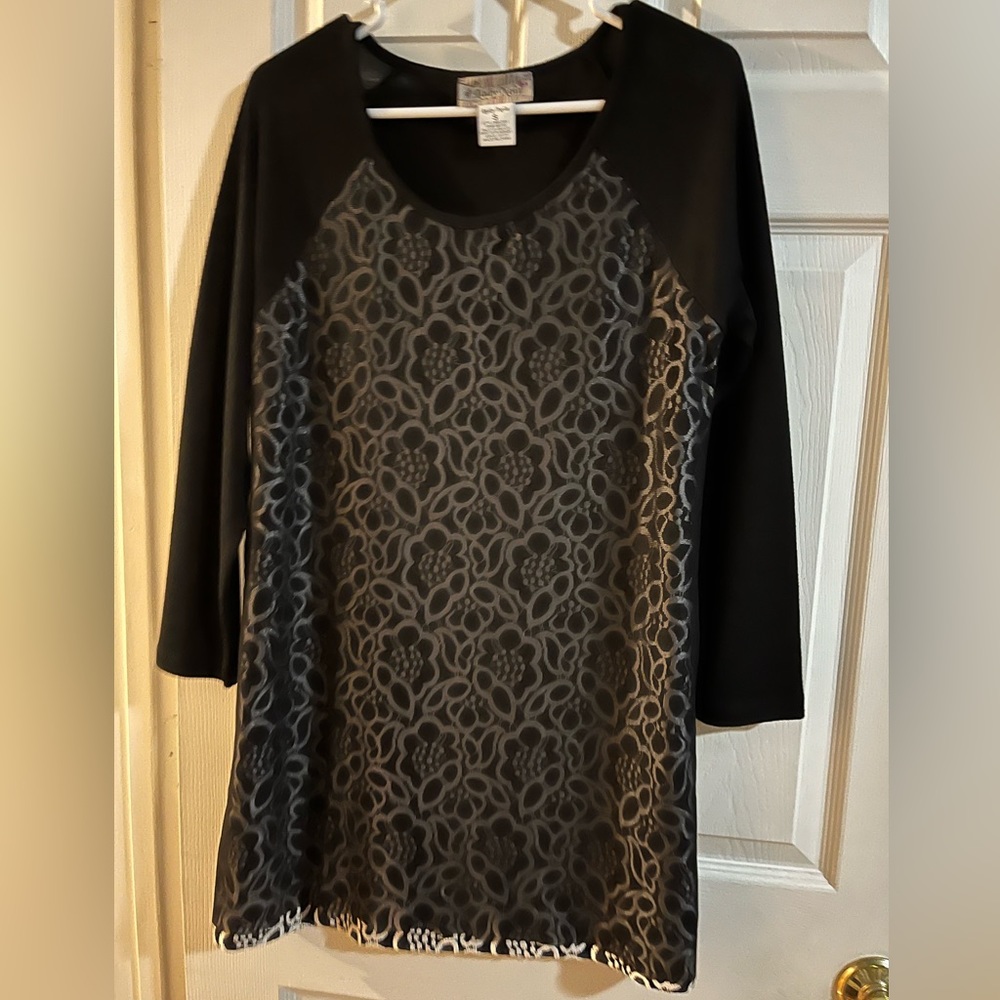 Black and white tunic